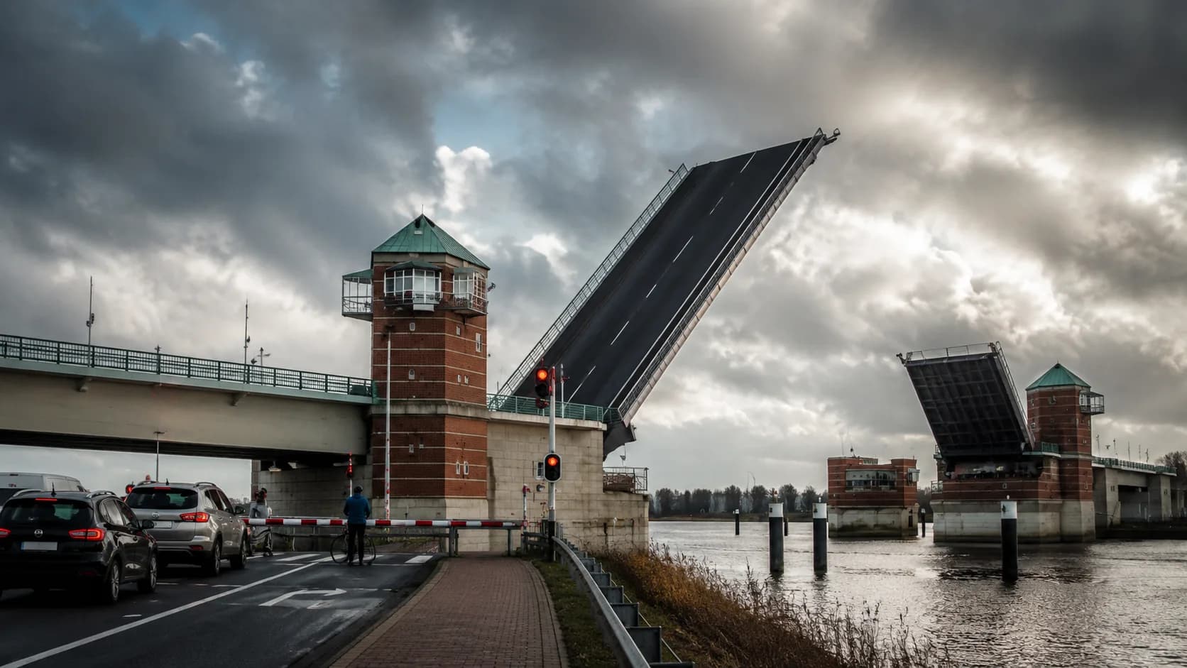 Was passiert, wenn Leers wichtigste Brücke plötzlich dicht ist?